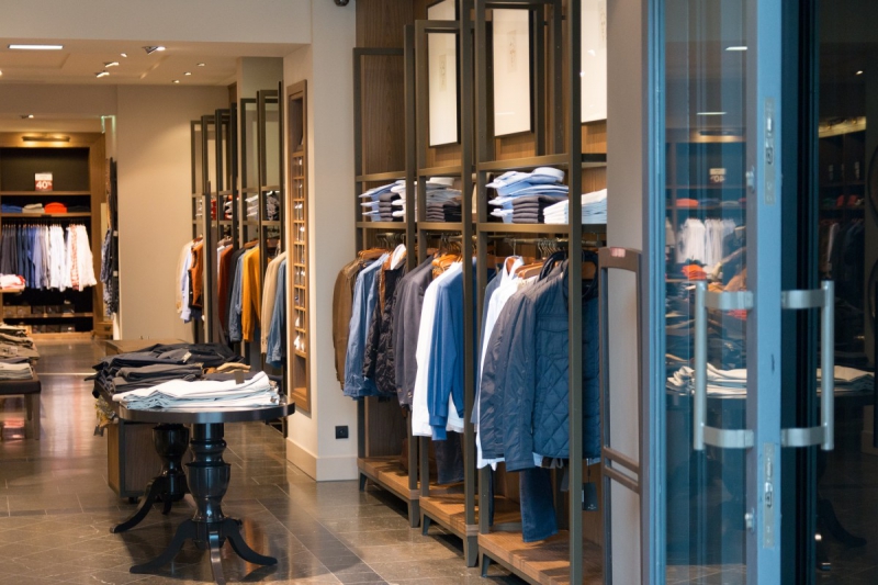 boutique-PEILLE-min_shop_clothes_clothing_shopping_mall_shopping_kielce_crown_poland-862477